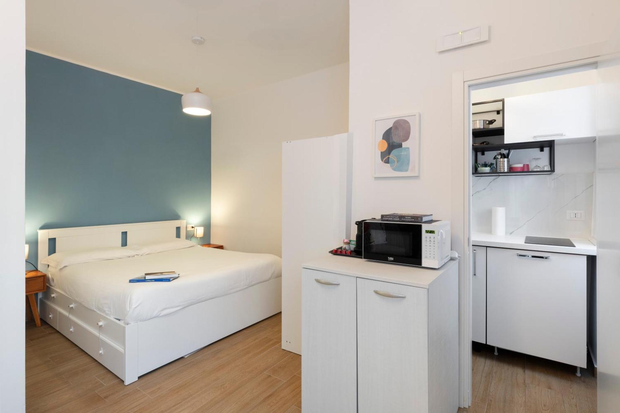 Lomellina 13 * Milano